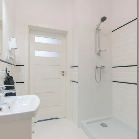 Room, Aleja Niepodleglosci 148, Center, Sgh, Pole Mokotowskie Warszawa Zewnętrze zdjęcie